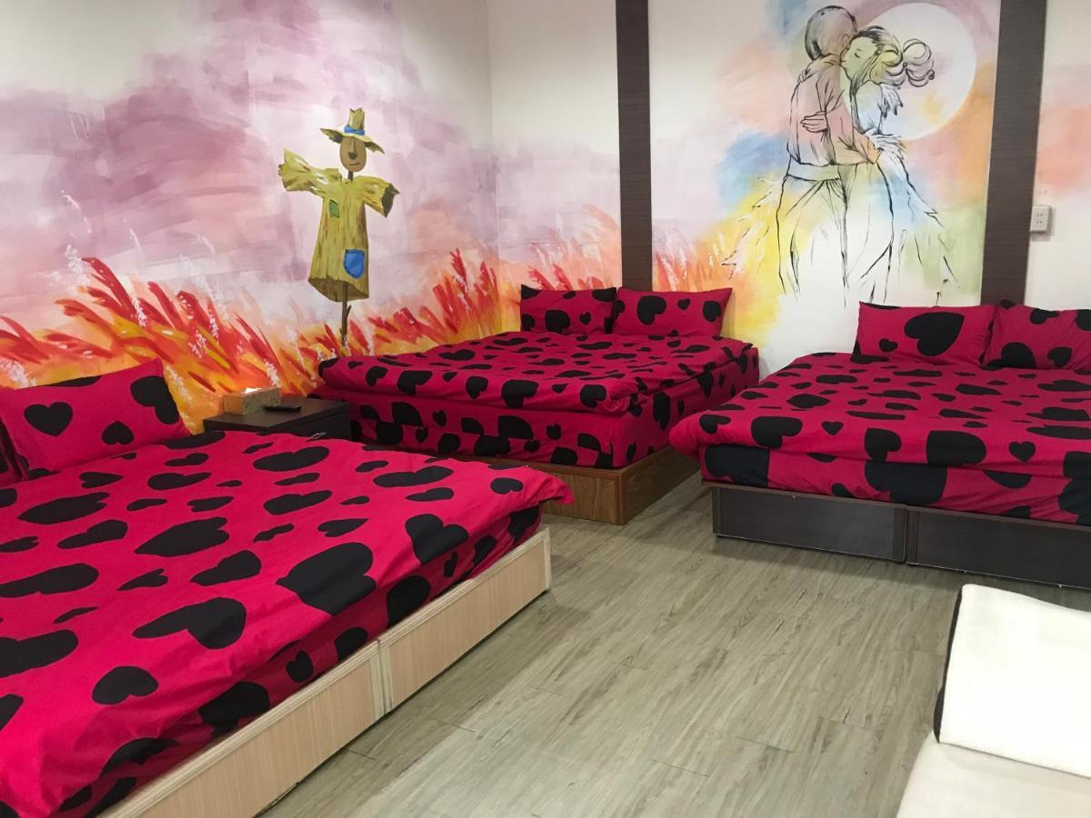 Mickey House-Fuxing Apartment Taichung Exterior photo