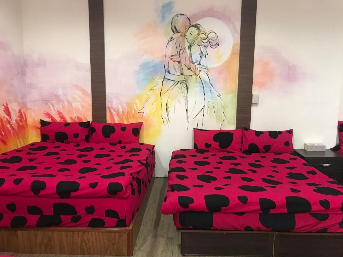 Mickey House-Fuxing Apartment Taichung Exterior photo